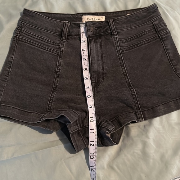 Pac Sun shorts - Picture 3 of 5